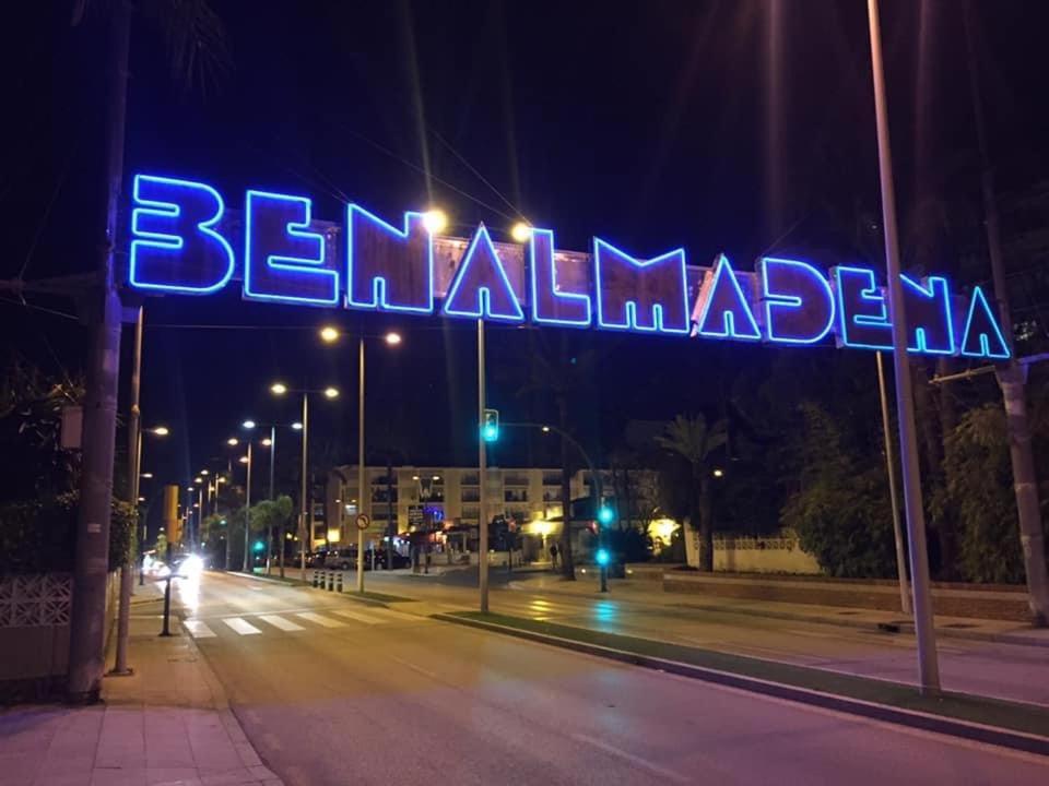 Apartamento Benalmadena Puerto Marina Apartment Luaran gambar