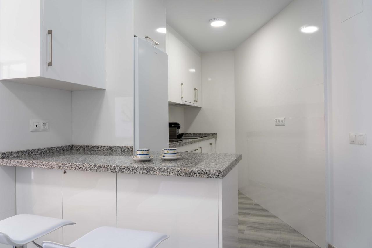 Apartamento Benalmadena Puerto Marina Apartment Luaran gambar