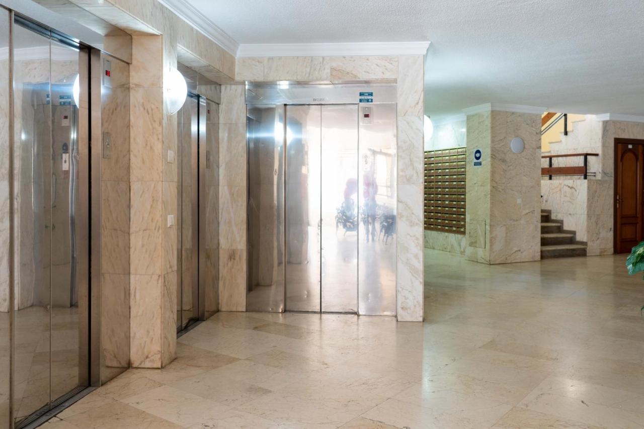 Apartamento Benalmadena Puerto Marina Apartment Luaran gambar