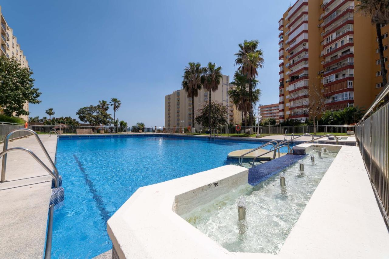Apartamento Benalmadena Puerto Marina Apartment Luaran gambar