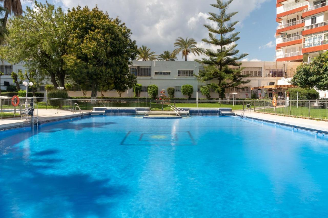 Apartamento Benalmadena Puerto Marina Apartment Luaran gambar