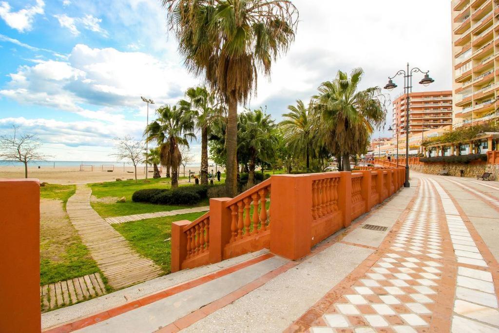 Apartamento Benalmadena Puerto Marina Apartment Luaran gambar