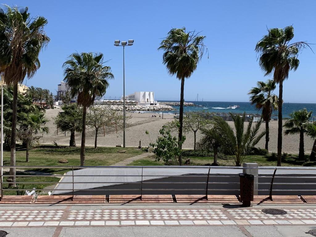 Apartamento Benalmadena Puerto Marina Apartment Luaran gambar